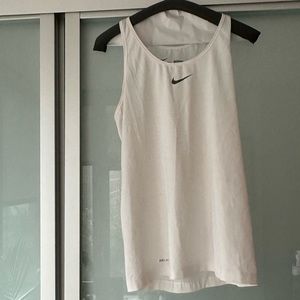Nike dry fit tank